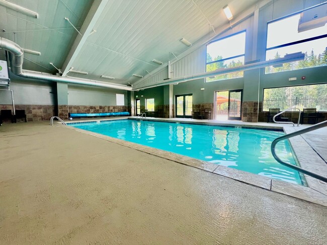 Building Photo - Beautifully updated 2-bedroom, 2-bathroom condo in Winter Park