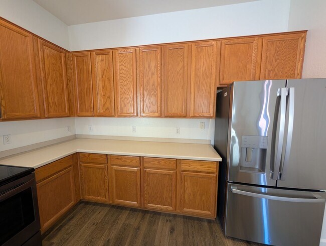 Building Photo - 4 bedroom 2 Bathroom Cooper Commons Home