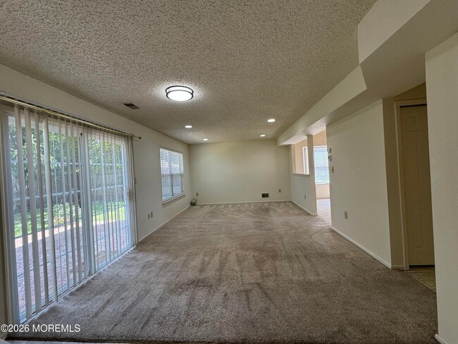 Building Photo - 3 Longbrook Ln