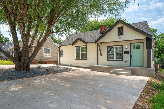Building Photo - 1526 NW 45th St