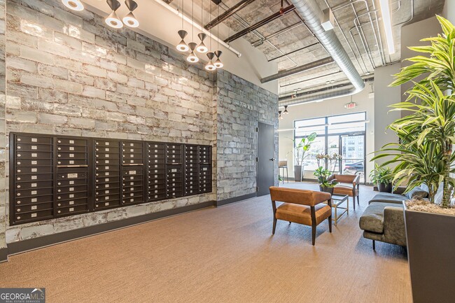 Building Photo - 112 Rogers St NE