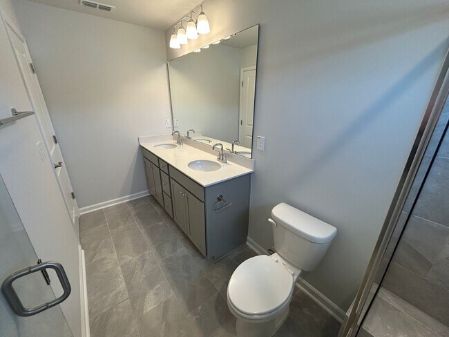 Building Photo - NEW 4 bed/3.5 bath townhome for rent in Apex