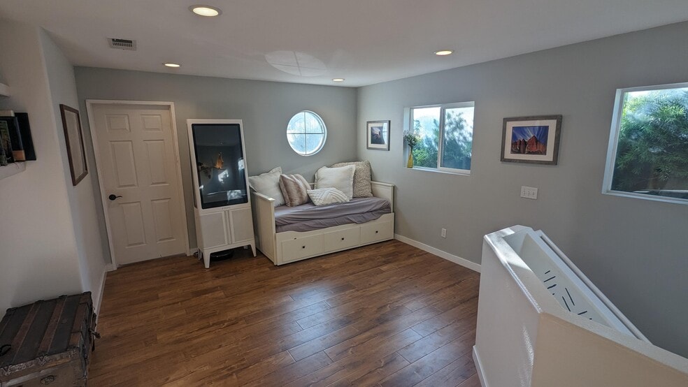 Loft area - 1554 Plymouth Ln