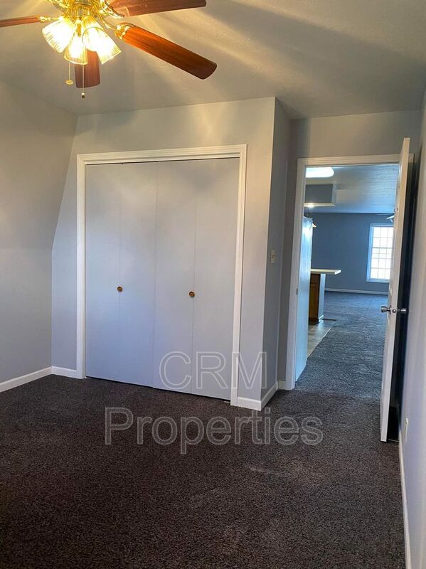 Building Photo - 522 Naphew Ln