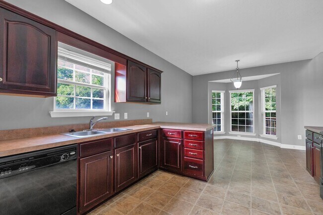 Building Photo - HUGE HOME IN CAIN RIDGE AT AN AMAZING PRIC...