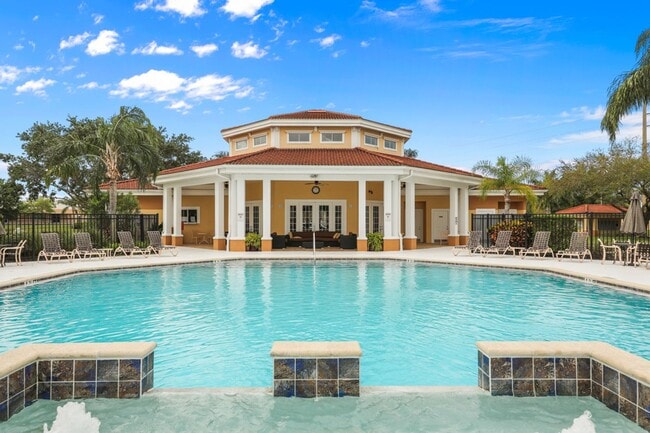 Building Photo - 2/2 condo with beautiful water views available now for an annual lease