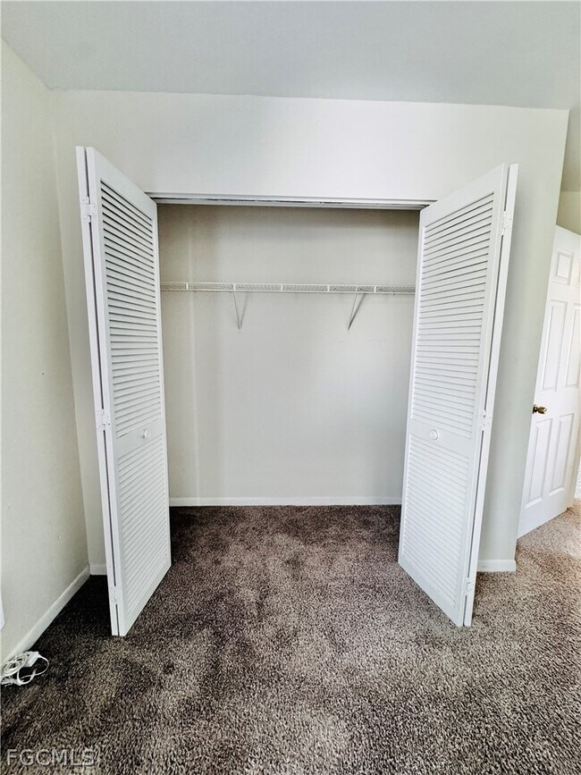 Building Photo - 19045 Holly Rd