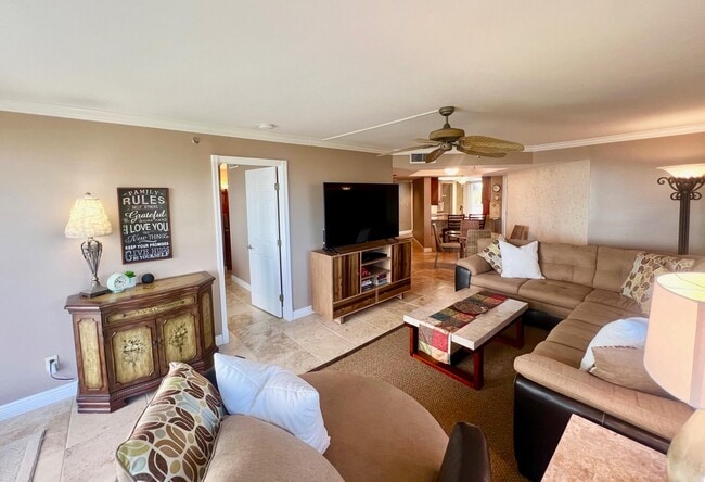 Building Photo - 3870 N Hwy A1A