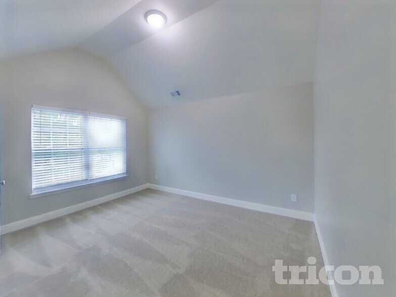 Building Photo - 821 Monroe Ct