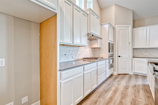 Building Photo - 610 Vineyard Hollow Ct