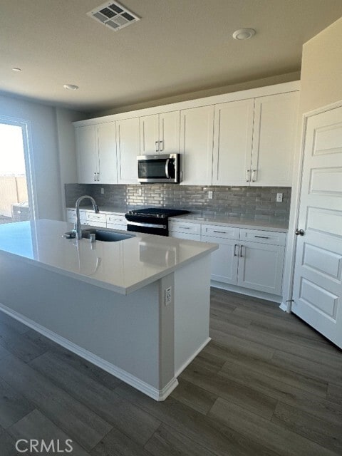 Building Photo - 11632 Couples