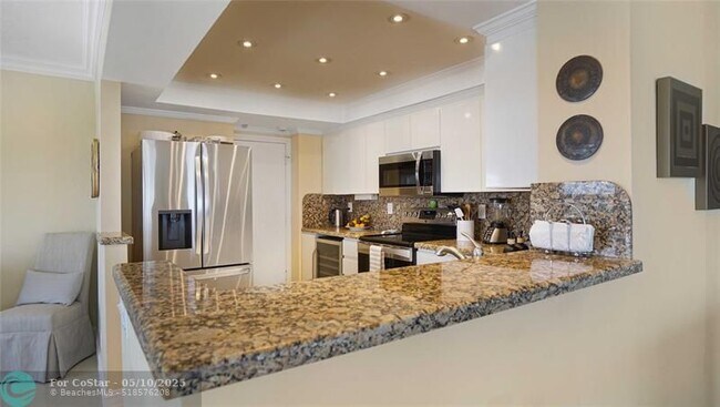 Building Photo - 3750 Galt Ocean Dr