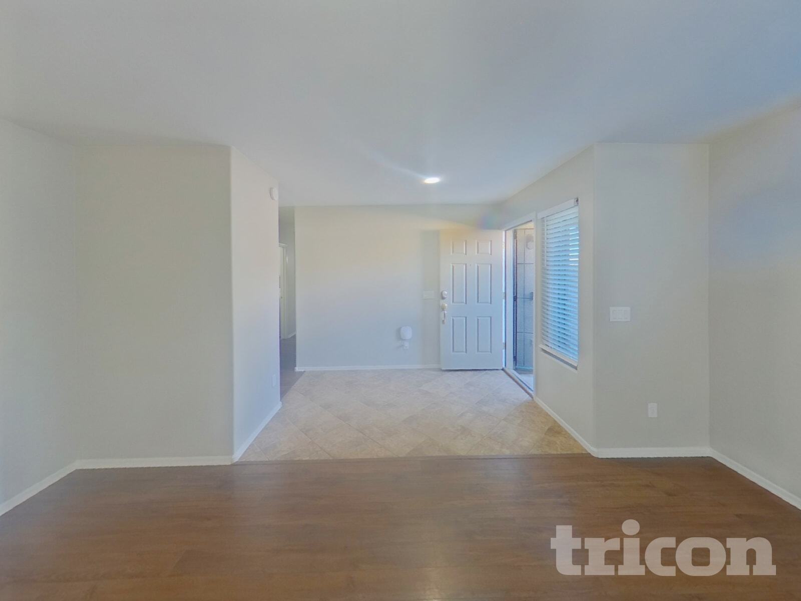 Building Photo - 43738 Elm Dr