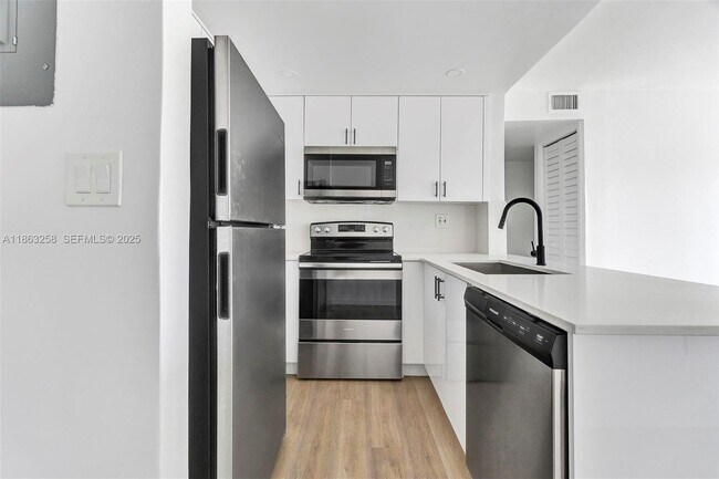 Building Photo - 620 SW 10th St