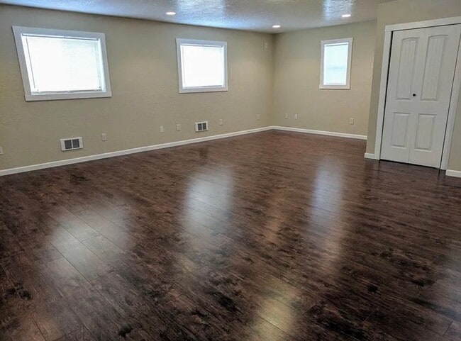 Building Photo - 2bed/2bath house in Kalispell becoming ava...