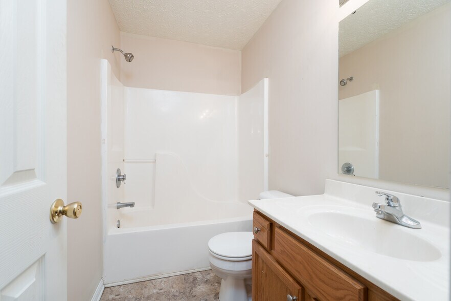 Building Photo - 2509 Arbor Ter
