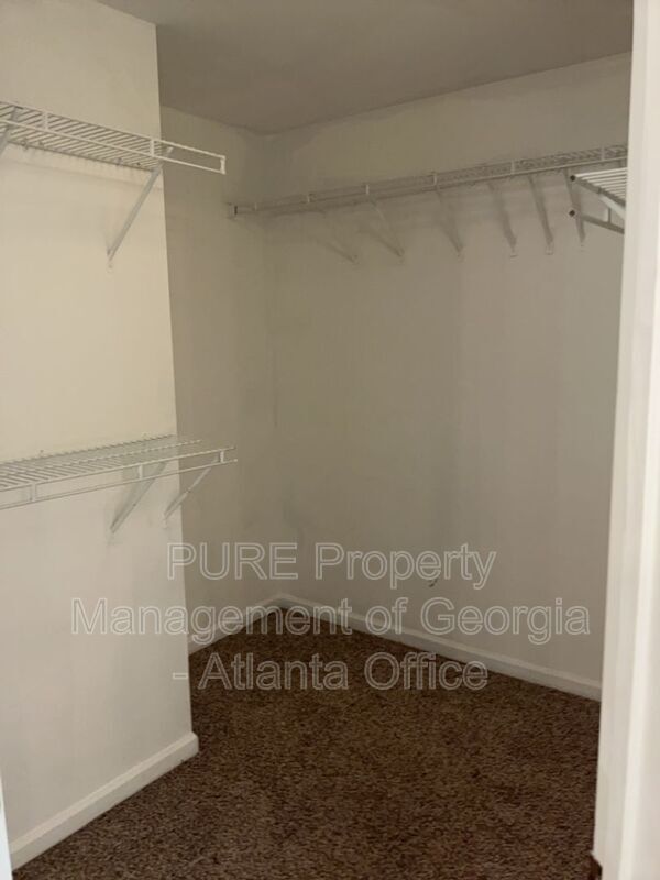 Building Photo - 909 Michael Lee Way