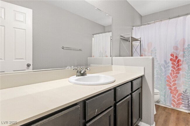 Building Photo - 10589 Cliff Lake St