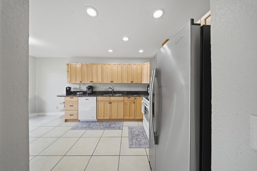 Building Photo - 2474 Tahoe Cir