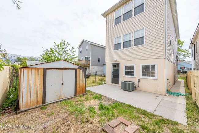 Building Photo - 41 Seabreeze Way