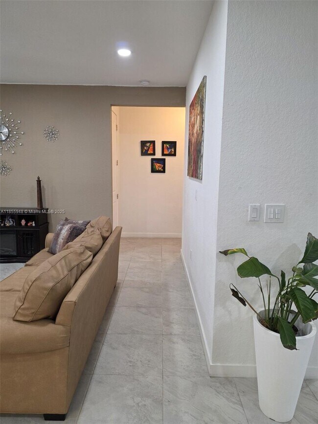 Building Photo - 10965 SW 169th Terrace