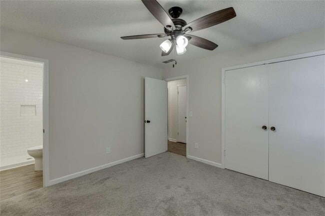 Building Photo - 1755 Straw Valley Rd