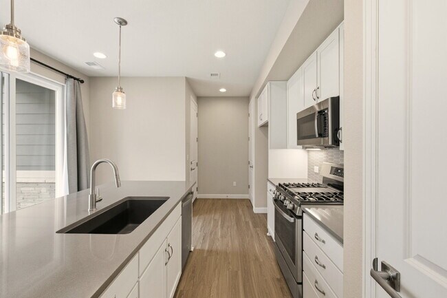 Building Photo - New Build - Brand New Rental - 3 Bedroom 2.5 Bathroom available TODAY!