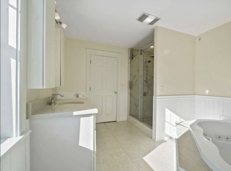 Building Photo - 15 Millmont St