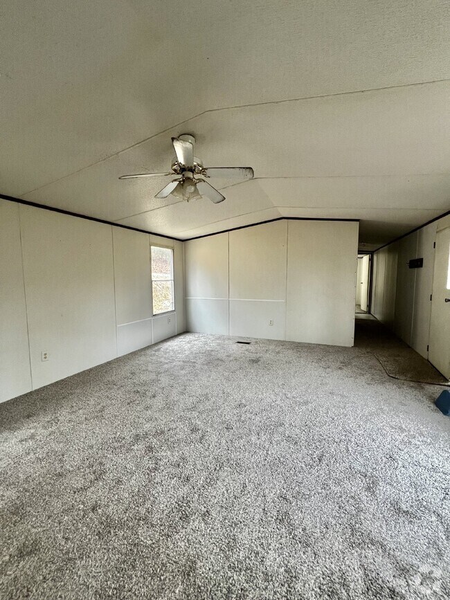 Building Photo - 3845 Wickham Rd