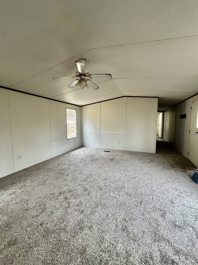 Building Photo - 3845 Wickham Rd