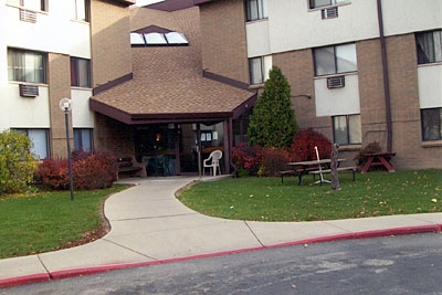 Primary Photo - Fernwood Court Apartments
