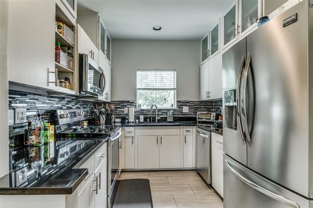 Building Photo - 4111 Cole Ave