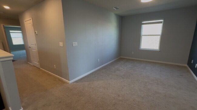 Building Photo - 1962 Summer Serenity Dr