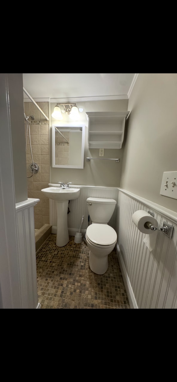 Building Photo - 2-12 Herbert St