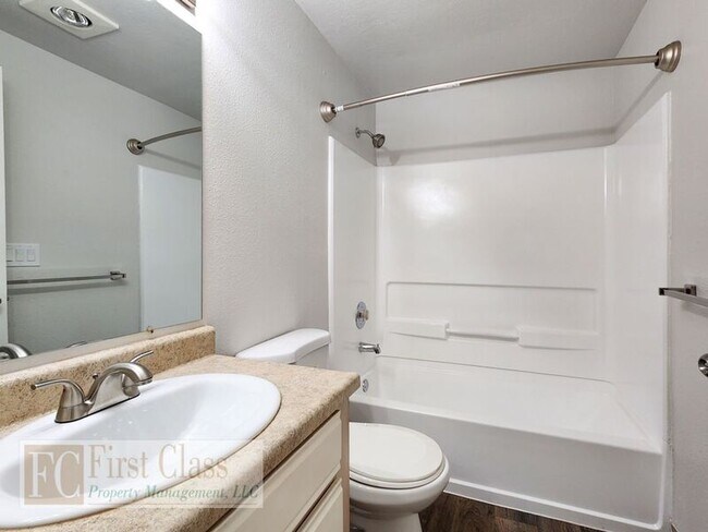 Building Photo - 1285 NW 183rd Ave