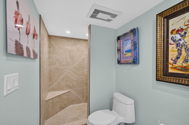 Building Photo - 5280 N Ocean Dr
