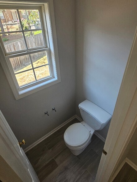 Building Photo - 507 Holly Ridge Ln