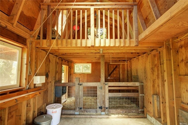 Building Photo - 4Bd/1.75Ba Seattle Home