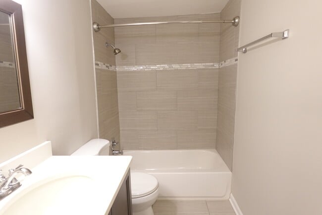 Building Photo - 2021 Berkshire Cir