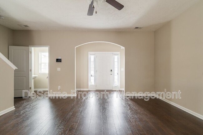 Building Photo - 5341 Tony Lama Ln