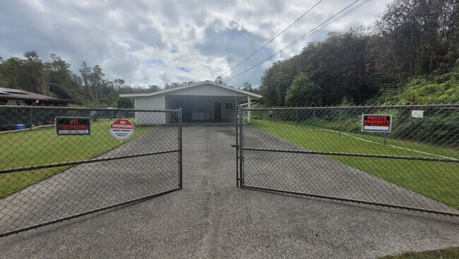 Building Photo - Bright Remodeled 3BR Home – Move-In Ready Now w/ Fenced Yard + Garage