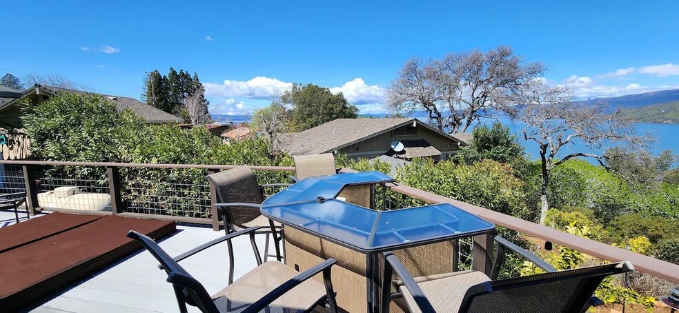 Building Photo - 2844 Marina View Dr