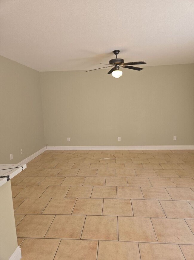 Building Photo - A Fabulous 4 Bedroom Home in Peccole Ranch