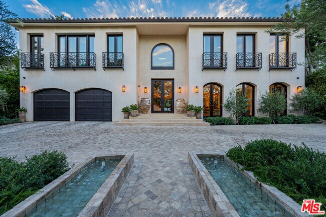 Primary Photo - 623 Alta Dr