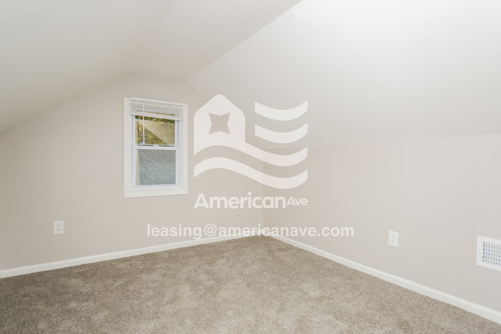 Building Photo - 1732 Sylvan Glen