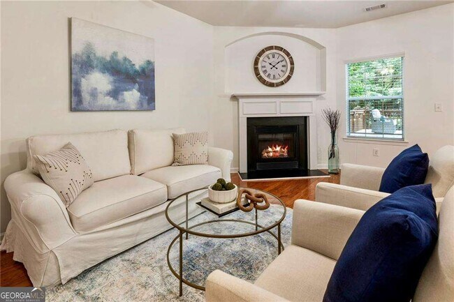 Building Photo - 313 Hidden Creek Ln