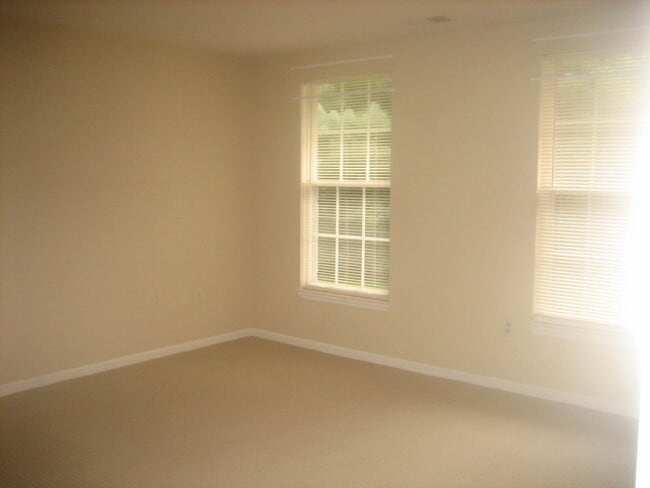 Building Photo - Beautiful 2 bedroom 2 bathroom First Floor Condo in Bel Air