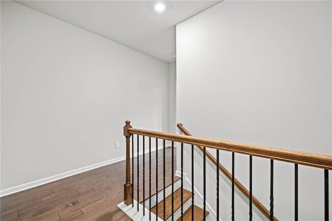 Building Photo - 2502 Pearl Rdg Trce