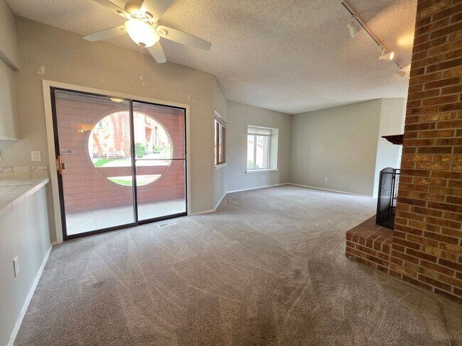 Building Photo - Cozy Condo In Pinon Sun Condominium!!!!