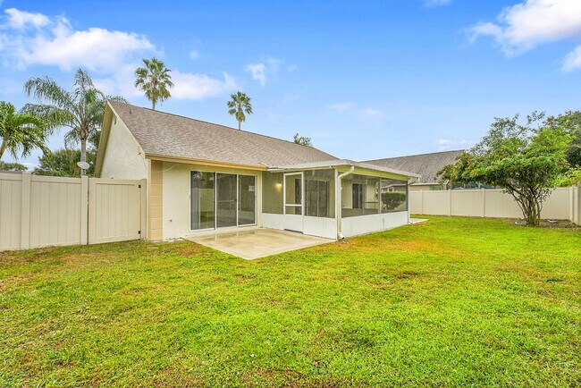 Building Photo - 13048 Meadowbreeze Dr